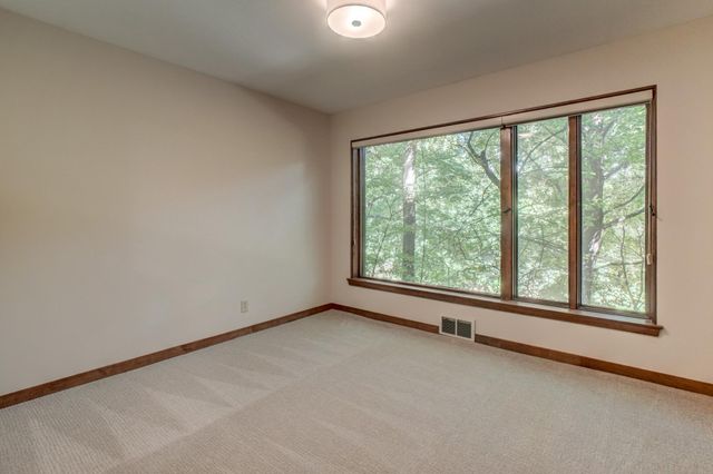 690 Linwood Avenue, Saint Paul, MN 55105