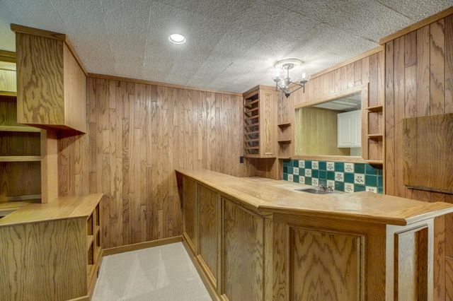690 Linwood Avenue, Saint Paul, MN 55105