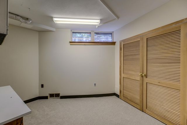 690 Linwood Avenue, Saint Paul, MN 55105