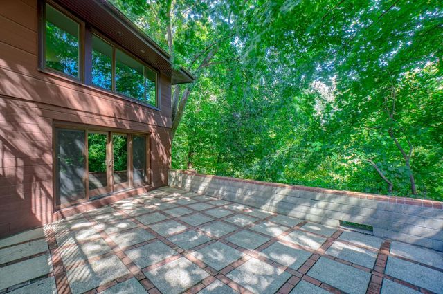 690 Linwood Avenue, Saint Paul, MN 55105