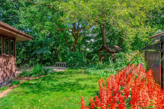 690 Linwood Avenue, Saint Paul, MN 55105