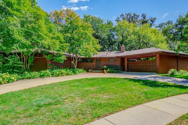690 Linwood Avenue, Saint Paul, MN 55105