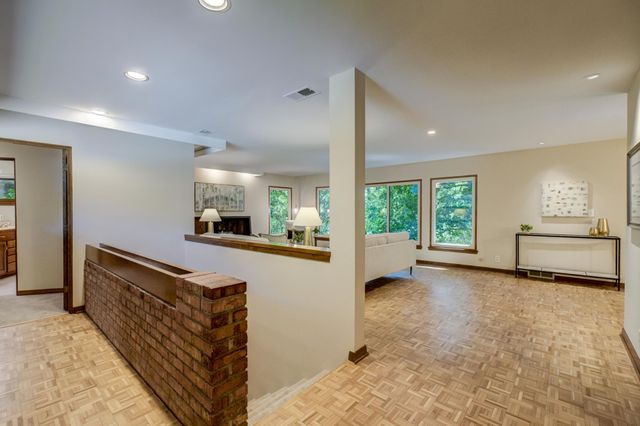 690 Linwood Avenue, Saint Paul, MN 55105
