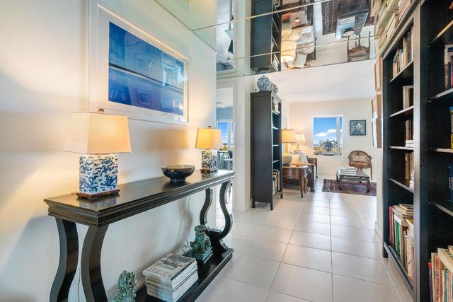 555 SE 6th Avenue 8d, Delray Beach, FL 33483