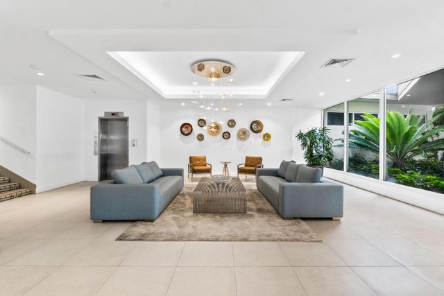 555 SE 6th Avenue 8d, Delray Beach, FL 33483