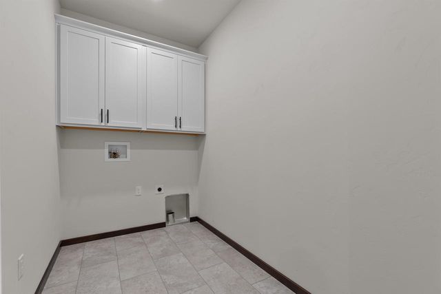 3710 E CALLALILLY LANE, Appleton, WI 54913