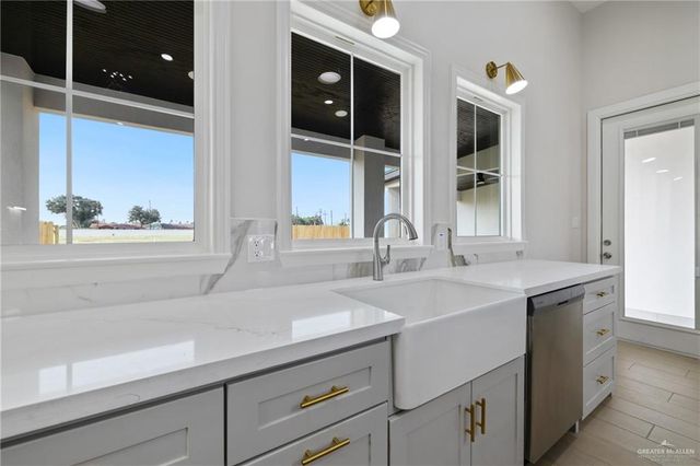 3900 Zenker Avenue, Mcallen, TX 78504