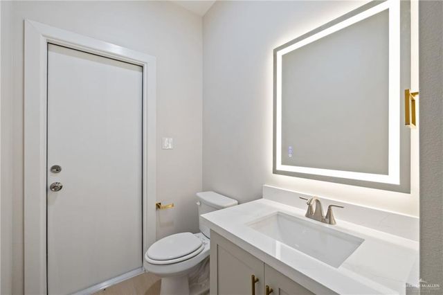 3900 Zenker Avenue, Mcallen, TX 78504