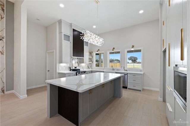 3900 Zenker Avenue, Mcallen, TX 78504