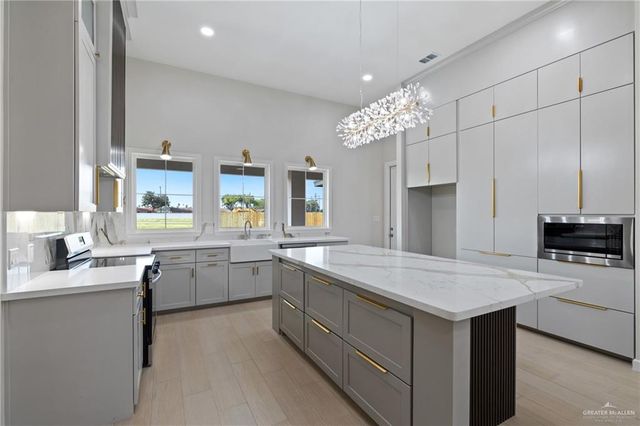 3900 Zenker Avenue, Mcallen, TX 78504