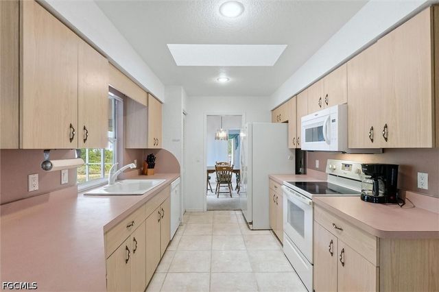 4437 Wynkoop CIR, Port Charlotte, FL 33948