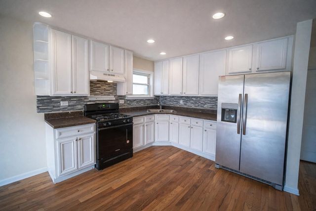 3704 W Lexington Street, Chicago, IL 60624