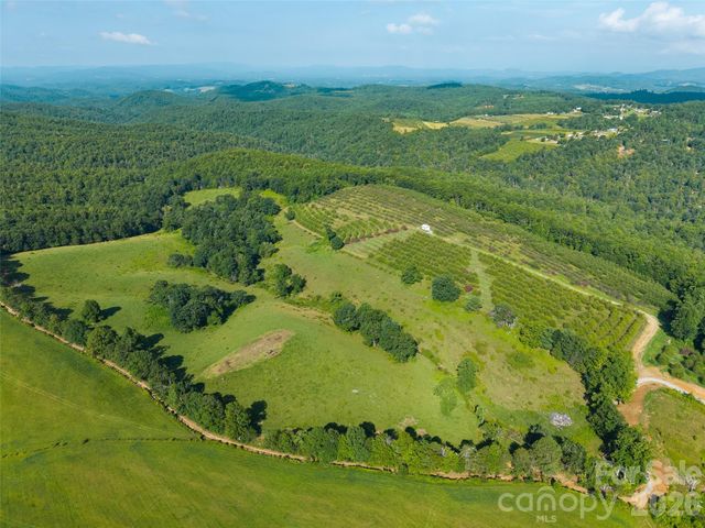 0 Summer Road 4, Hendersonville, NC 28792