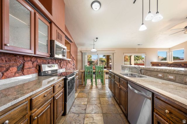 2484 W 960 N, Hurricane, UT 84737