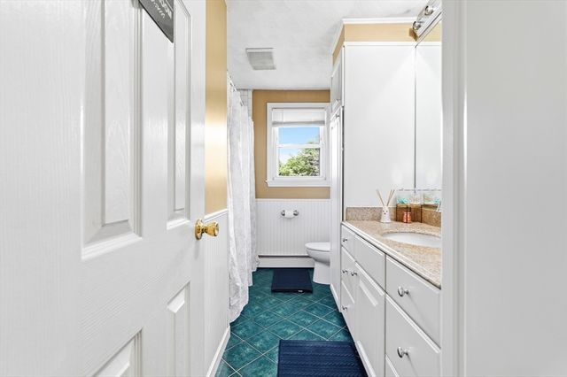 84 Almeda St, Salem, MA 01970
