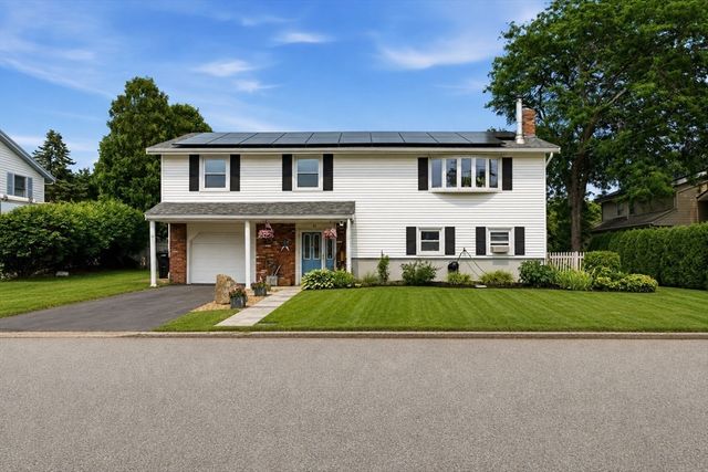 84 Almeda St, Salem, MA 01970