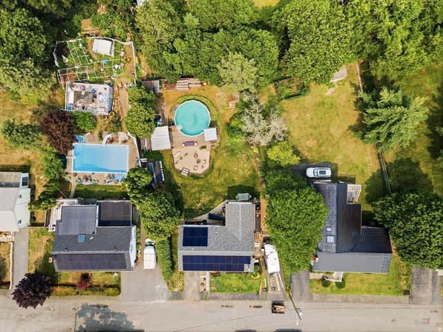 84 Almeda St, Salem, MA 01970
