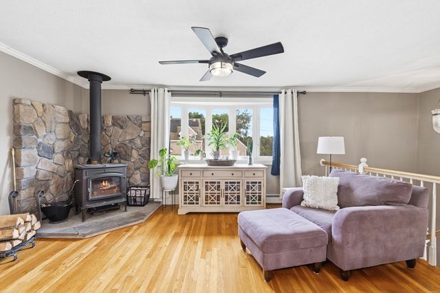 84 Almeda St, Salem, MA 01970