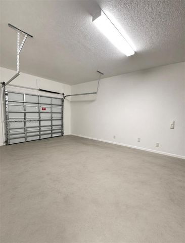 452 NW 203rd Ter 452, Miami Gardens, FL 33169