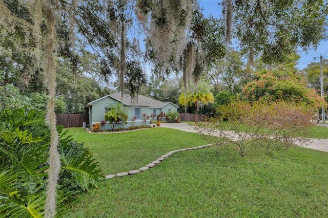 25507 TROON AVENUE, Sorrento, FL 32776