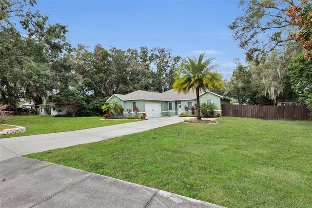25507 TROON AVENUE, Sorrento, FL 32776