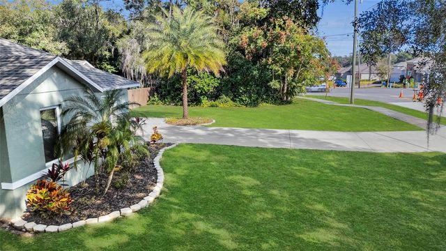 25507 TROON AVENUE, Sorrento, FL 32776