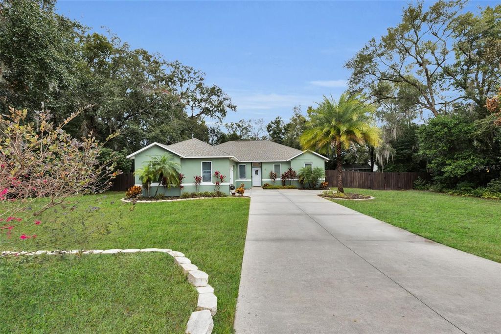 25507 TROON AVENUE, Sorrento, FL 32776