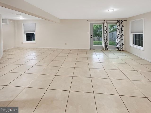 813 SUMMER WALK DR, Gaithersburg, MD 20878