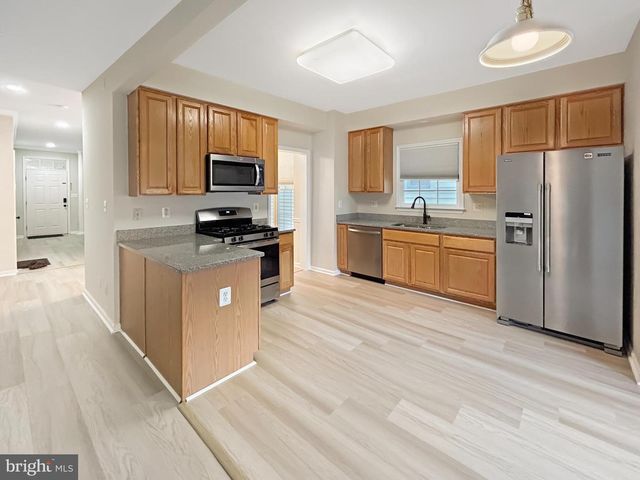 813 SUMMER WALK DR, Gaithersburg, MD 20878