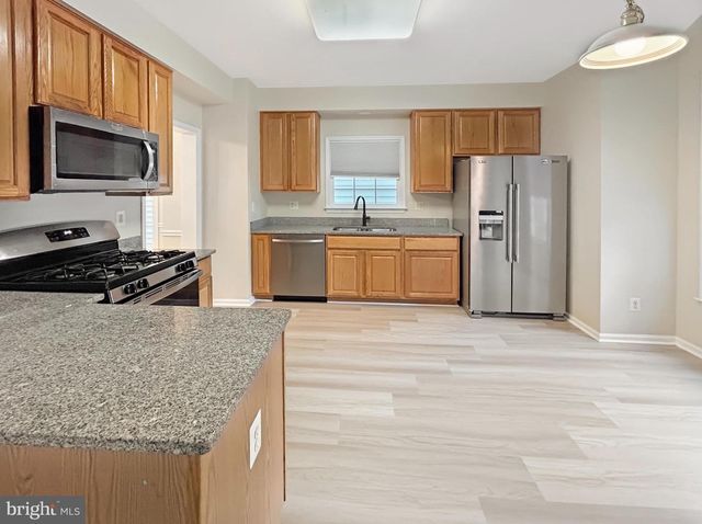 813 SUMMER WALK DR, Gaithersburg, MD 20878