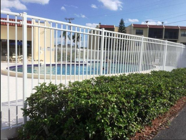 2050 Oleander Boulevard 4-206, Fort Pierce, FL 34950