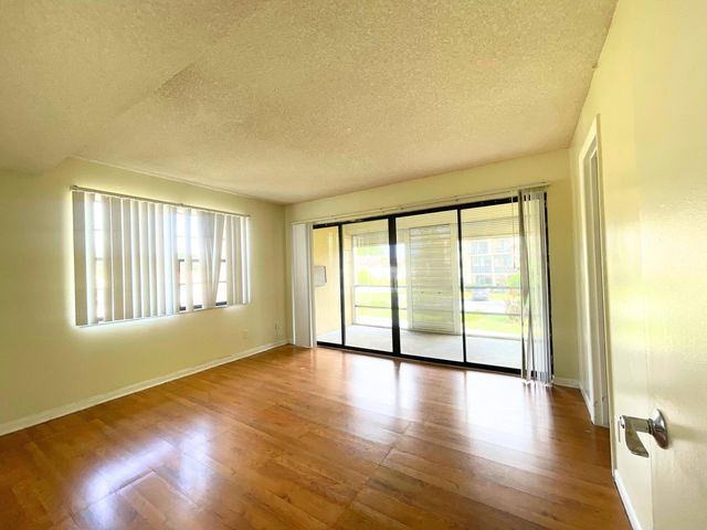 2050 Oleander Boulevard 4-206, Fort Pierce, FL 34950