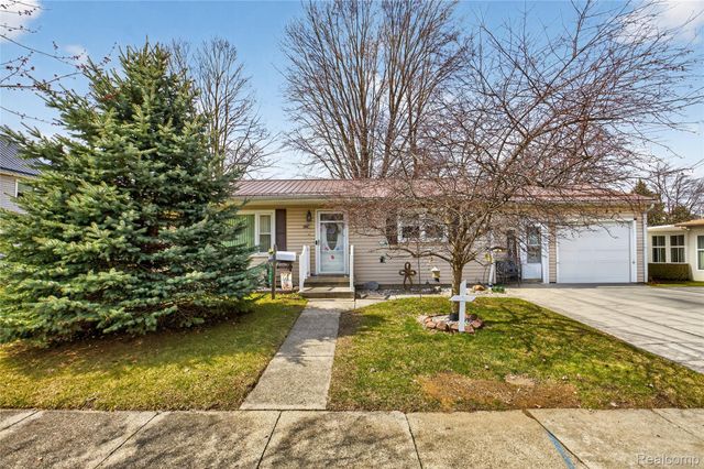 8426 Atwood Drive, Millington Village, MI 48746