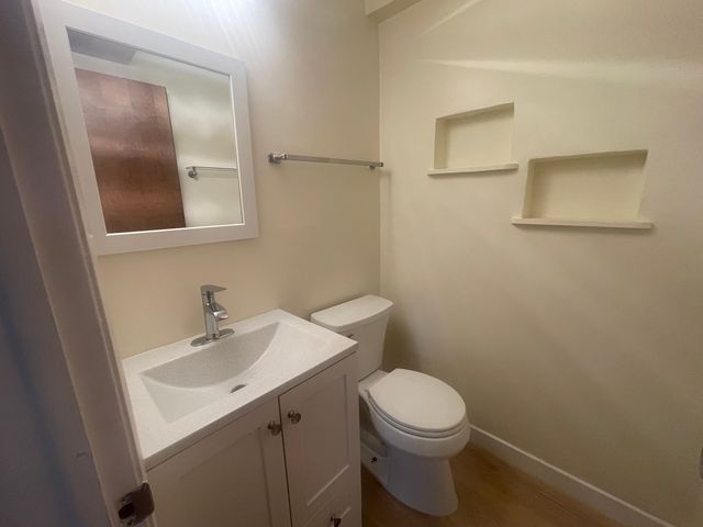 623 N Carroll Parkway 101, Glenwood, IL 60425