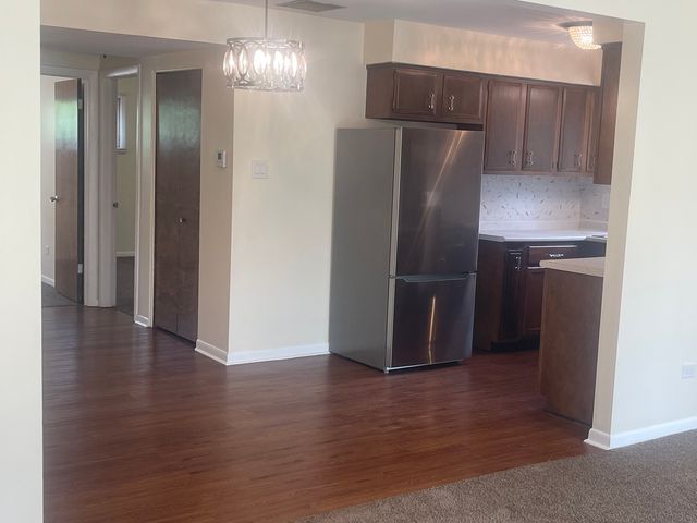 623 N Carroll Parkway 101, Glenwood, IL 60425
