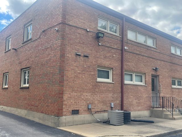 623 N Carroll Parkway 101, Glenwood, IL 60425