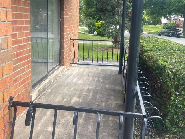623 N Carroll Parkway 101, Glenwood, IL 60425