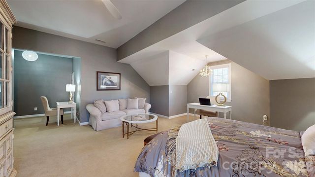 11724 Easthampton Circle, Charlotte, NC 28277