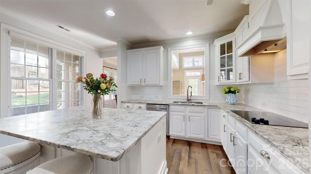 11724 Easthampton Circle, Charlotte, NC 28277