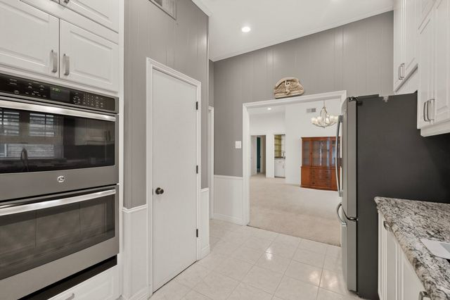 3113 Stonehenge Lane, Carrollton, TX 75006