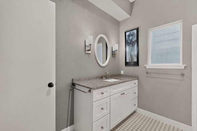 3113 Stonehenge Lane, Carrollton, TX 75006