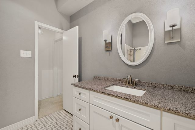 3113 Stonehenge Lane, Carrollton, TX 75006