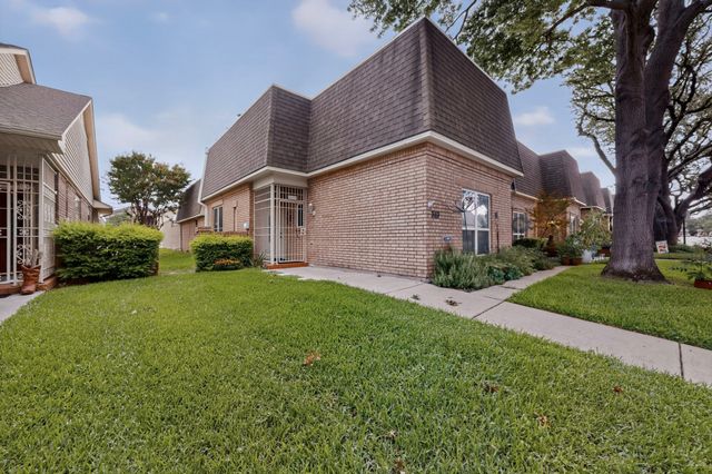 3113 Stonehenge Lane, Carrollton, TX 75006