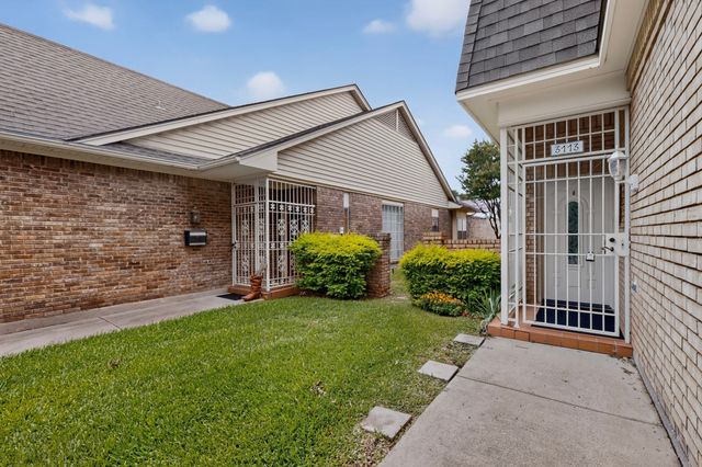 3113 Stonehenge Lane, Carrollton, TX 75006