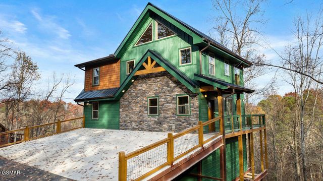 1857 Beach Front Drive, Sevierville, TN 37876