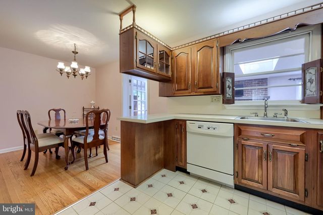 26 TENNYSON DR, Lancaster, PA 17602