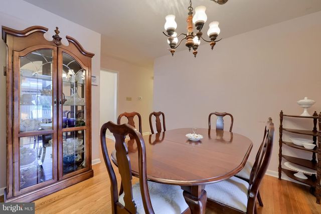 26 TENNYSON DR, Lancaster, PA 17602