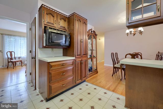 26 TENNYSON DR, Lancaster, PA 17602