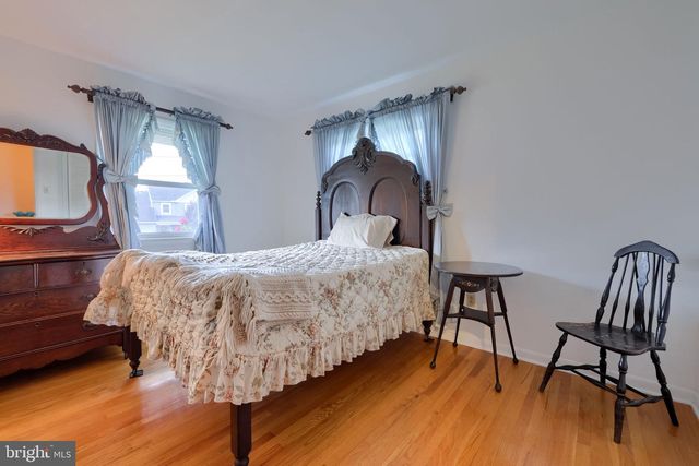 26 TENNYSON DR, Lancaster, PA 17602
