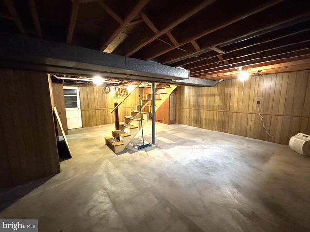 26 TENNYSON DR, Lancaster, PA 17602